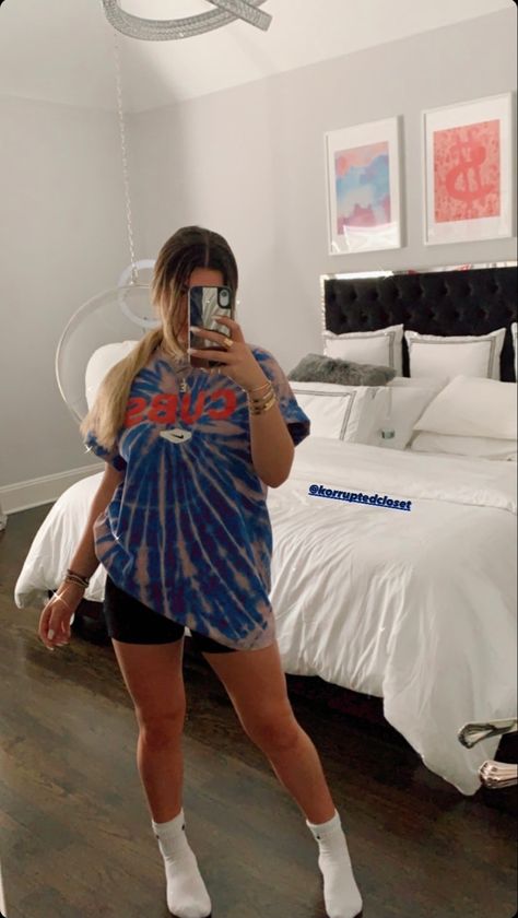 Evangelina Petrakis, Dream Bedroom, Comfy Outfits, Gym Outfit, Short Outfits, Fashion Inspo Outfits, Tshirt Dress, Fashion Inspo, Cute Outfits