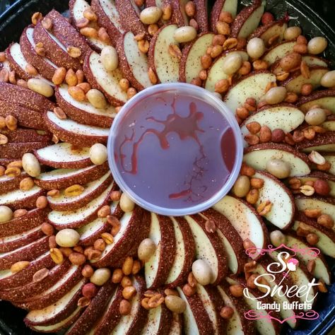 Chili Tamarindo Apple Platter #sosweetcandybuffets Chamoy Apples, Something To Talk About, Candy Tables, Snack Table, Tamarindo, Candy Desserts, Candy Apple, Apple Store, Candy Apples