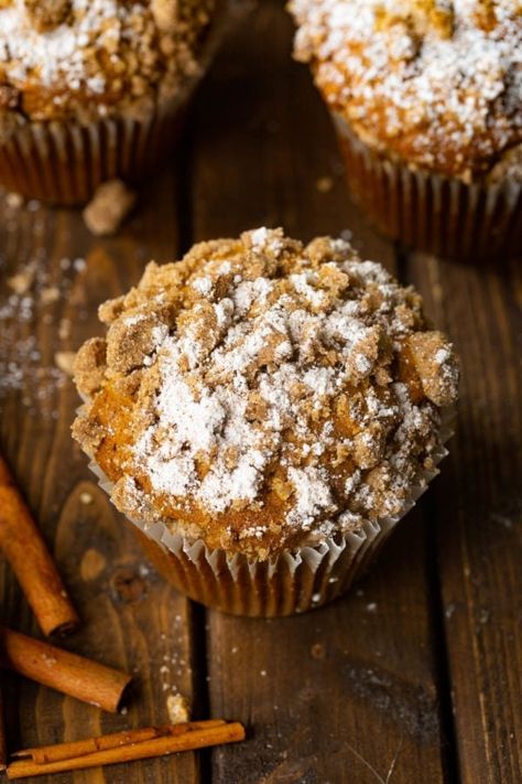 A sweetly soft pumpkin muffin full of just enough spice and a delicious streusel crumb all over the top. It's a Costco Copycat Crumb Pumpkin Muffins kind of day! #costco #muffins #pumpkin #pumpkinmuffins #breakfast Streusel Topping For Muffins, Pumpkin Streusel Muffins, Pumpkin Muffins Easy, Crumb Muffins, Jumbo Muffins, Frozen Pumpkin, Pumpkin Cream Cheese Muffins, Pumpkin Muffin Recipes, Pumpkin Cream Cheese