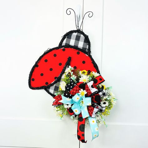 Ladybug door hanger, red black ladybug wreath, summer kitchen wreath, daisy door hanger, teal summer door decor, polka dot wreath by HoneysuckleLnByJulie on Etsy Bug Decor, Summer Floral Decor, Front Porch Door, Farmhouse Mantle Decor, Black Ladybug, Ladybug Decorations, Red Rose Wreath, Ladybug Wreath, Kitchen Wreath