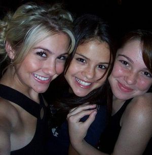 Selena Gomez Child, Selena Gomez Miley Cyrus, Ramona And Beezus, Chelsea Kane, Jake T Austin, Wizards Of Waverly, Feeling 22, Wizards Of Waverly Place, Waverly Place