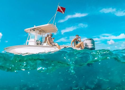 Key West is the only spot in the US (besides Hawaii) that has active coral reefs. Here's the best snorkeling in Key West. Key West Snorkeling, Traveling Teacher, Best Snorkeling, Snorkeling Gear, Coral Reefs, Fun Shots, Boat Trips, Coral Reef, Kauai