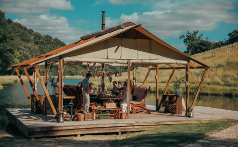 What is David Beckham’s outdoor kitchen, tent and BBQ grill in the ‘Beckham’ Netflix series? - Film and Furniture Kitchen Tent, Fire Pit Seating Area, Malibu Home, The Gentlemen, Guy Ritchie, London Garden, London Apartment, Outdoor Tent, City Garden