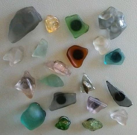 Seaglass Magnets, Magnets Diy, Glass Magnets, Project Ideas, Sea Glass, Craft Projects, Magnets, Wedding Ideas, Glass