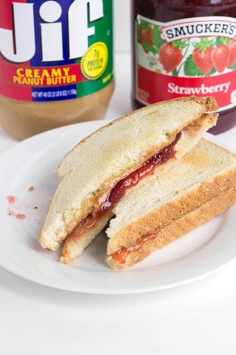 Toasted Peanut Butter and Jelly Sandwich - peanut butter, jam, butter, and two slices of toasted bread thrown together to make the perfect lunch sandwich [ad] Peanut Butter And Jelly Sandwich Ideas, Peanut Butter Jelly Sandwich Lunch Ideas, Toasted Peanut Butter And Jelly Sandwich, Peanut Butter And Jam Sandwich Aesthetic, Grilled Peanut Butter And Jelly Sandwich, Tennis Competition, Marajuana Recipes, Jam Butter, Health Lunch