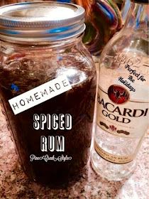 Pine Creek Style: Spiced Rum-Infused... Caribbean Rum Punch Recipe, Spiced Rum Recipes, Infused Rum, Spiced Rum Cocktails, Infused Liquors, Alcohol Infusion, Drink Gifts, Rum Punch Recipes, Homemade Alcohol