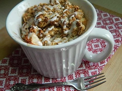 Single serve apple crisp Single Serve Apple Crisp, Smart Points Recipes, Comfort Desserts, Weight Watchers Breakfast, Crisp Apple, Points Recipes, Ww Desserts, Apple Crisp Recipes, Weight Watchers Desserts