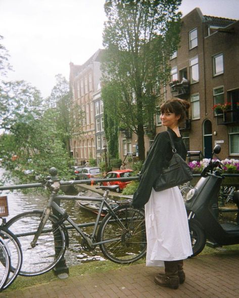 Maia Mitchell Instagram, Maia Mitchell, Camera Vintage, City Fashion, Amsterdam City, Vintage Cameras, City Style, Outdoor Photography, Film Camera