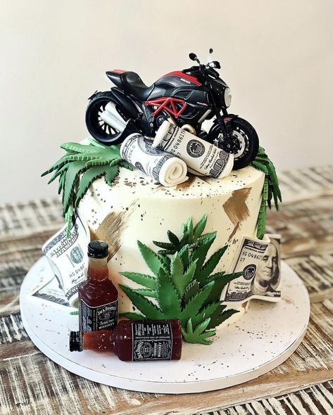 Crazy Birthday Cakes, Money Birthday Cake, Boyfriends Birthday Ideas, Cake Designs For Boy, Bike Cakes, Cake For Boyfriend, 25th Birthday Cakes, Unique Birthday Cakes, Custom Birthday Cakes