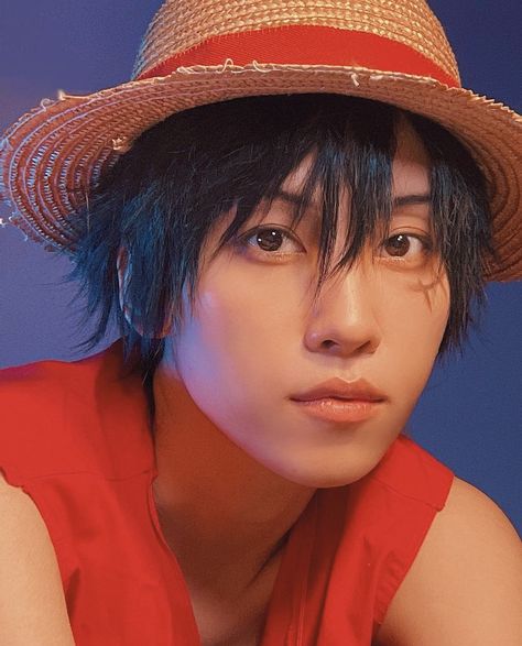 Luffy Hairstyle, Monkey D Luffy Cosplay, One Piece Cosplay Luffy, Cosplay Luffy, Attack On Titan Mike, Funny Pirate, Luffy Cosplay, Haircut Inspo, Cosplay Photography