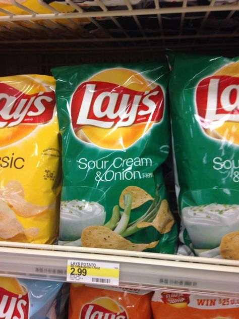 Lays Sour Cream & Onion Potato Chips Lays Sour Cream And Onion Chips, Potato Chips Aesthetic, Sour Cream And Onion Chips, Sour Cream Chips, Onion Chips, Lays Potato Chips, Lays Chips, Dragon Drawings, Strawberry Moon