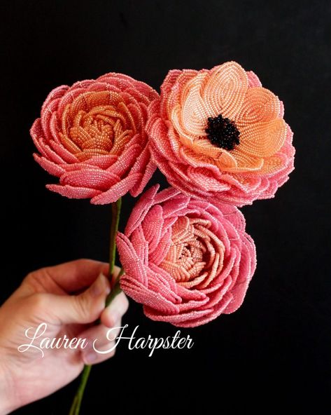 French Beaded Ranunculus by Lauren Harpster #frenchbeadedflowers Wire Creatures, Beaded Flower Bouquet, Beading Flowers, French Beading, Beaded Bouquet, Flowers Peony, Beaded Flowers Patterns, Seed Bead Flowers, French Beaded Flowers