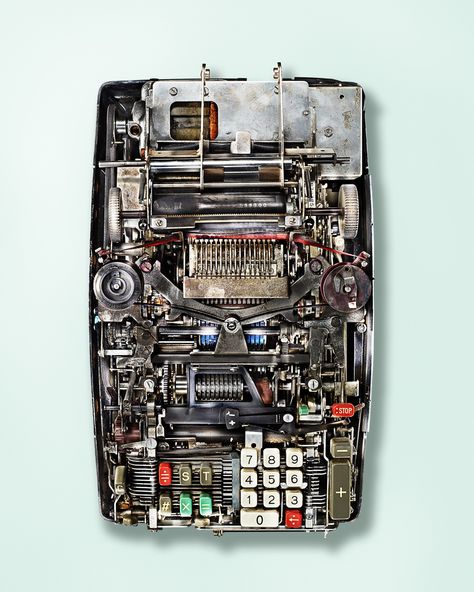 Old Calculator, Mechanical Calculator, Antique Typewriter, Small Computer, Computer History, Slide Rule, Forums Design, Old Computers, Low Tech