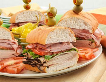 Healthy Lunch Meat, Easy Weekday Meals, Cold Sandwiches, Sub Sandwiches, Meat Alternatives, Deli Meats, Healthy Sandwiches, Lunch Meat, Delicious Sandwiches