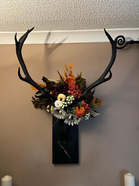 Found these in the highlands of Scotland - cleaned & decorated for autumn 🍂 Decorated Antlers, Antlers