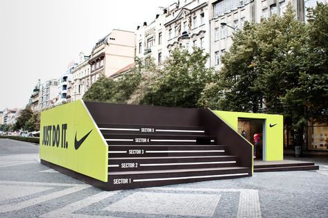 Nike Event, Pop Up Frame, Nike World, Exhibition Display Design, Popup Store, Creative Office Space, Mixed Reality, Event Booth, Golf Event