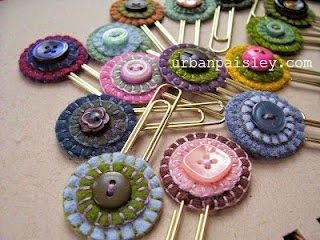 Felt-3 Paperclip Bookmarks, Felt Bookmark, Beaded Beads, Felt Embroidery, Diy Buttons, Penny Rugs, Wool Projects, Button Art, Button Crafts