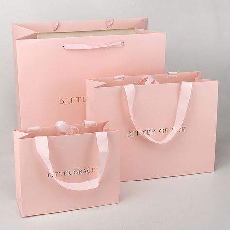 kraft paper bags, paper bags with your own logo Small Boutique Interior, Boutique Layout, Paper Bag Design, Clothing Store Interior, Baby Products Packaging, Small Business Gifts, Retail Bags, Clothing Packaging, Box Packaging Design