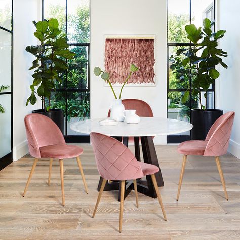 Pink dining room decor