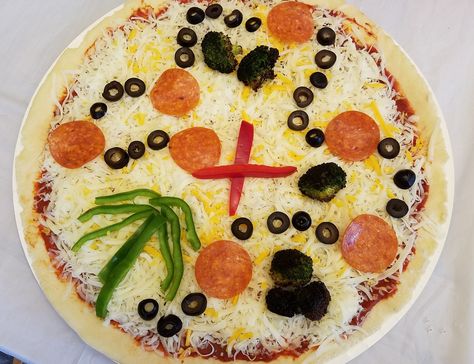 Pirate Pizza Party, Pirate Food, Peter Pan Party, Pirate Games, Pirate Day, Treasure Maps, Pizza Party, Treasure Island, Pirate Party