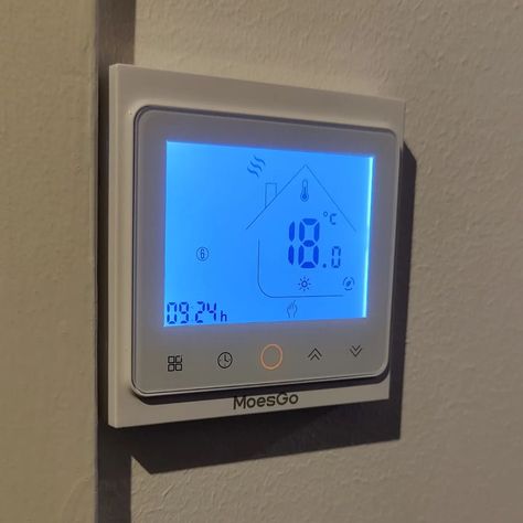 Attaching a thermostat to the wall can give the impression of a warm room from a distance. Using this thermostat idea will provide comfort when you are in your home. This thermostat allows you to remotely adjust the temperature of your home. Heating Thermostat from @latarivid #homeautomationapplication Application Ideas, Rad Tech, Ceiling Treatments, Home Automation System, Indianapolis 500, Day By Day, Home Automation, Thermostat, Wall