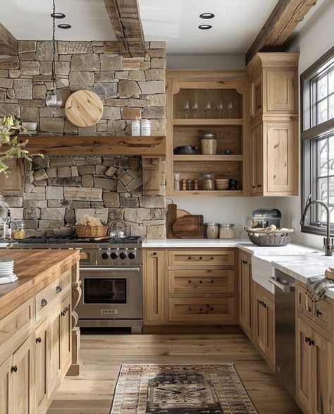 Kitchen Vibes, Stone Backsplash Kitchen, Stone And Wood, Dream Kitchens Design, Kitchen Colour Schemes, Farmhouse Kitchen Design, Rustic Farmhouse Kitchen, Rustic Home Design, Wood Kitchen Cabinets