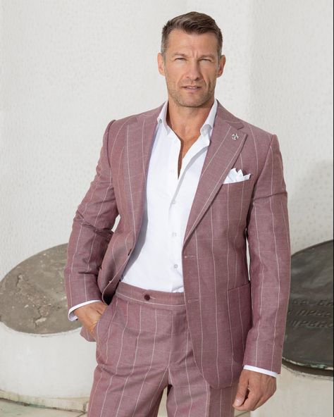 Elevate your style with this stunning Coral windowpane suit. Tailored to perfection, it's the ultimate blend of sophistication and boldness. Perfect for any occasion where making an impression is key. Windowpane Suit, Fancy Suit, Men Fashion Casual Shirts, Handsome Guys, Office Outfits, Elevate Your Style, Mens Fashion Casual, Mens Suits, Your Style