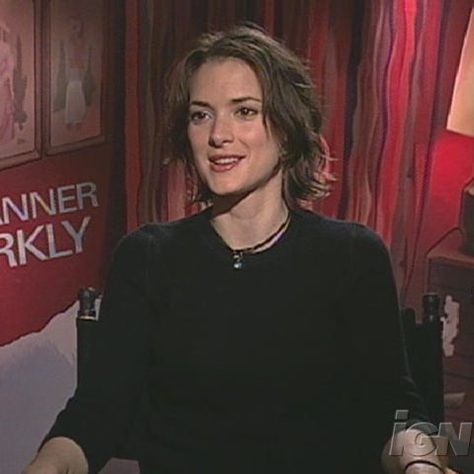 Wynona Rider Haircut, Wyona Rider 90s Hair, 90s Grunge Short Hair, Wynona Rider Short Hair, Winona Ryder 2023, Wynonna Ryder Short Hair, Winona Ryder Bob, Winona Ryder Haircut, Corky Haircut