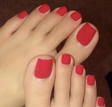 Artificial Beach, Nails Short Acrylic, Red Toenails, Toes Nails, Feet Nail Design, Best Press On Nails, Fake Toenails, Toe Nail Color, Pink Gel Nails