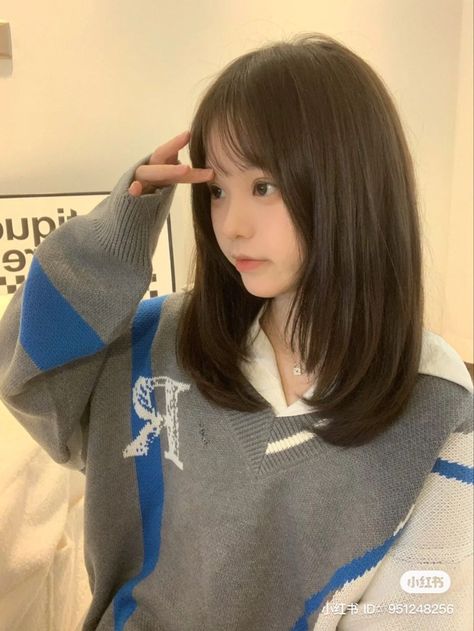 Shoulder Length Haircut Ideas, Shoulder Length Haircut, Hair Color Swatches, Pretty Hair Cuts, Hair Styels, Korean Hair Color, Haircuts For Medium Length Hair, Hair Style Korea, Hairstyles For Layered Hair