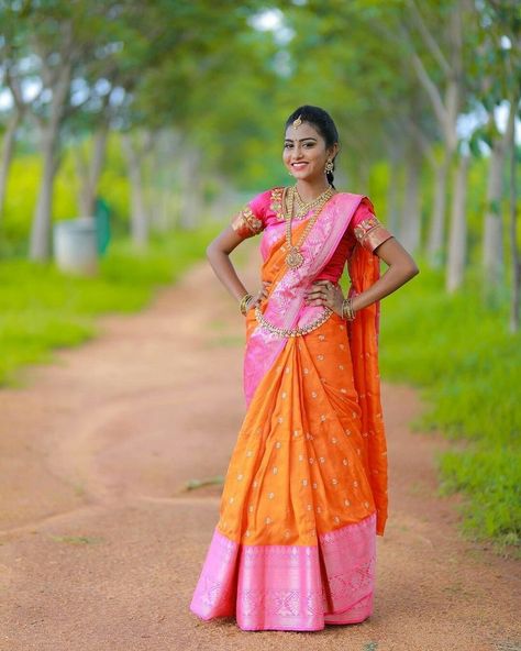 Photo Stills For Women In Saree, Saree Ceremony Stills, Half Saree Function Stills, Puberty Photography, Puberty Poses, Puberty Function, Funny Wedding Poses, Half Saree Stills, Saree Ceremony