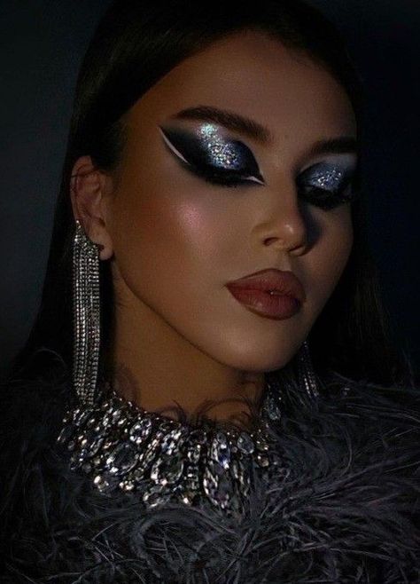 Glitter Halloween Makeup, Cosmetology Graduation, Beautiful Lip Color, Rhinestone Makeup, Drag Queen Makeup, Glitter Shadow, Color Eyes, Gogo Dancer, Drag Makeup