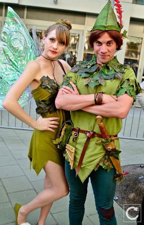 Peter Pan Couple Costume, Tinkerbell And Peter Pan, Diy Peter Pan Costume, Diy Tinkerbell Costume, Disfraz Peter Pan, Peter Pan Halloween, Tinkerbell Halloween Costume, Peter Pan Cosplay, Peter Pan Outfit