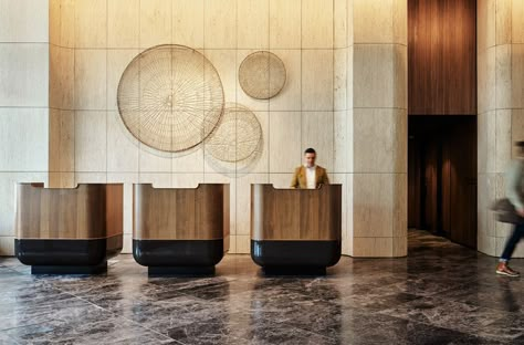 Office Building Reception, Front Desk Office, Luxury Hotel Lobby, Lobby Desks, Small Reception Desk, Hotel Reception Desk, Hotel Lobby Design, Lobby Interior Design, Reception Desk Design