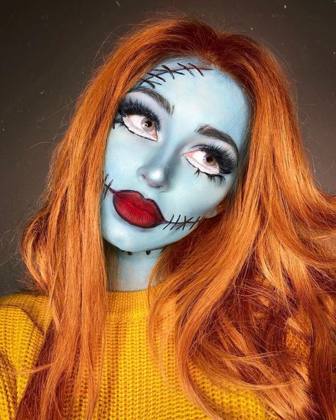 𝗔𝗠𝗕𝗘𝗥 🌙 イみペ on Instagram: “𝔖𝔞𝔩𝔩𝔶 “And will he see how much he means to me? I think it’s not to be.” I was at @flyingtigeritalia when I found a blue makeup wax and got…” Simple Halloween Makeup Ideas, Simple Halloween Makeup, Sally Makeup, Joker Halloween Makeup, Beetlejuice Makeup, Cat Halloween Makeup, Sally Costume, Joker Makeup, Halloween Makeup Diy