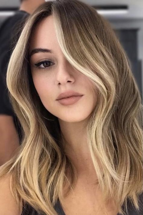 Hairline Highlights, Beige Blonde Hair Color, Face Framing Highlights, 30 Hair Color, Best Hair Color Ideas, Two Color Hair, Face Framing Hair, Framing Highlights, Best Hair Color