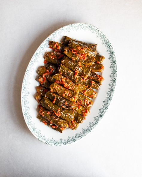 Lebanese Stuffed Grape Leaves (Warak Enab) — Baking Hermann Warak Enab, Jane Esselstyn, Kibbeh Recipe, Rice And Meat, Recipe With Rice, Idli Sambar, Christmas Vegan, Stuffed Grape Leaves, Lebanese Food