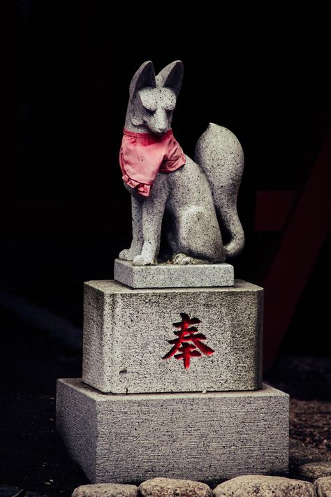 Fox Shrine Japan, Fox Statue Japan, Kitsune Statue, Shinto Gods, Japanese Statues, Fox Statue, Japanese Statue, Japanese Fox, Kanagawa Japan