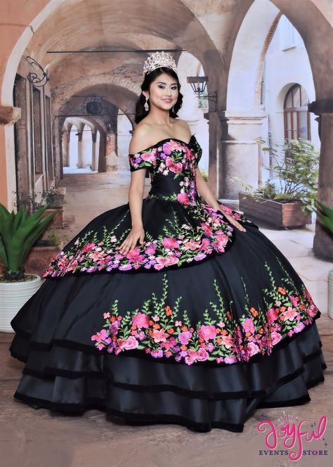 El vestido de mis XV 😍😍😍😍😍😍😘🤗😍😍😍😍😍😍 Mariachi Quinceanera Dress, Quinceanera Dresses Mexican, Vestido Charro, Mexican Quinceanera Dresses, Charro Quinceanera Dresses, Quinceanera Dresses Gold, Black Quinceanera Dresses, Quinceñera Dresses, 15 Dresses Quinceanera