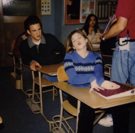 Behind the scenes of boy meets world on polaroid Sitting Table, Boy Meets World, Boy Meets, People Sitting, 3 People, People People, Buzzfeed, Behind The Scenes