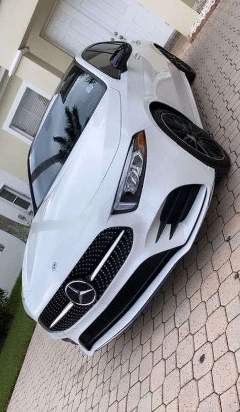 White Malibu Car, Cool Cars For Teens, Cute Cars For Teens, Mercedes Benz Luxury, Cars For Teenagers, Car Benz, Car Profile, Best Cars For Teens, White Cars