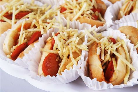 mini cachorro-quente - ideias dicas festa aniversário sem doce, festa só com salgados Mini Hot Dogs, Summer Garden Party, Birthday Food, Picnic Party, Wrap Recipes, Animated Gifs, Images Photos, Pool Party, Finger Foods