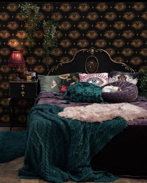 Feminine Bedroom Ideas, Dark Feminine Bedroom, Gothic Bedroom Ideas, Gothic Bedroom, Feminine Bedroom, Eclectic Bedroom, Dark Feminine, Bedroom Decor Ideas, Bedroom Aesthetic