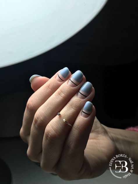 Geometric minimalist blue grey black lines ss2018 Super Nails, Ideas Nails, Trendy Nail Art, Minimalist Nails, My Nails, Nail Decorations, Instagram Foto, Nails Art, Blue Nails