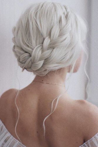 Wedding Hairstyles For Long Hair From Ulyana Aster ★ wedding hairstyle from ulyana aster white hair braided crown with loose curls Braided Crown, Wedding Hair Trends, Braided Crown Hairstyles, Peinados Recogidos, Best Wedding Hairstyles, Chique Outfits, Trendy Wedding Hairstyles, Wedding Hairstyles Updo, 짧은 머리