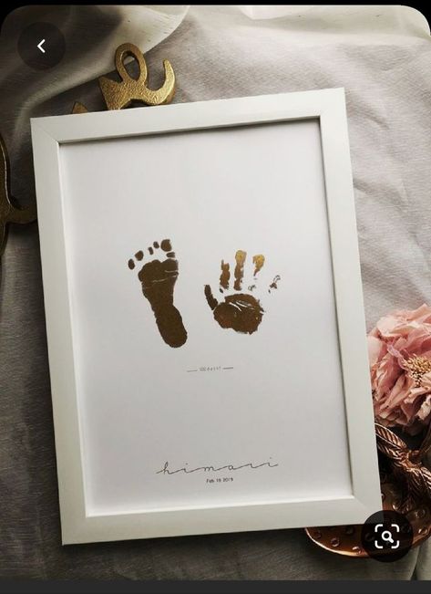 Baby Announcing Ideas, Vom Avea Un Copil, Baby Footprint Art, Starting A Family, Baby Art Projects, Baby Canvas, Baby Poster, Newborn Baby Photoshoot, Baby Room Inspiration