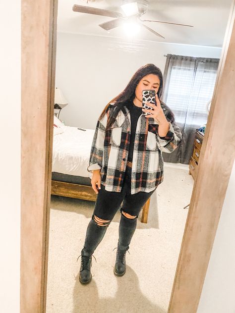 Flannel With Boots Outfits, Doc Martens And Flannel Outfit, Style Doc Martens Plus Size, Curvy Dr Martens Outfit, Plus Doc Martens Outfit, Raining Day Outfit Plus Size, How To Style Doc Martens Plus Size, Plus Size Outfits Doc Martens, Plus Size Outfits With Doc Martens