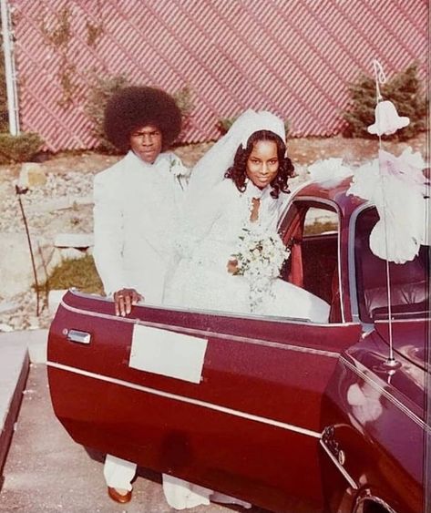 To My Older Brother, Mini Afro, Vintage Black Glamour, Black Photography, Young Couple, Vintage Life, Black American, Black Excellence, Cool Vintage