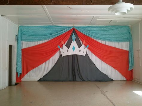 DIY Crown and stage draping for a community pageant. The Jewel Toned Life: Leona Valley Community Queens Pageant Beauty Pageant Stage Decorations, Pageant Stage Design, Pageant Director, Pageant Stage, Simple Backdrop, Carnival Decorations, School Carnival, Stage Props, Stage Decor