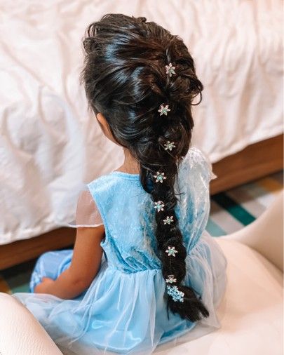 Posts from cutenlittle | LIKEtoKNOW.it Frozen Hairstyles For Kids, Toddler Elsa Hair, Elsa Hairstyle Kids, Elsa Braid Tutorial, Elsa Hair Tutorial, Frozen Hair Tutorial, Elsa Hairstyle, Frozen Braid, Frozen Hairstyles